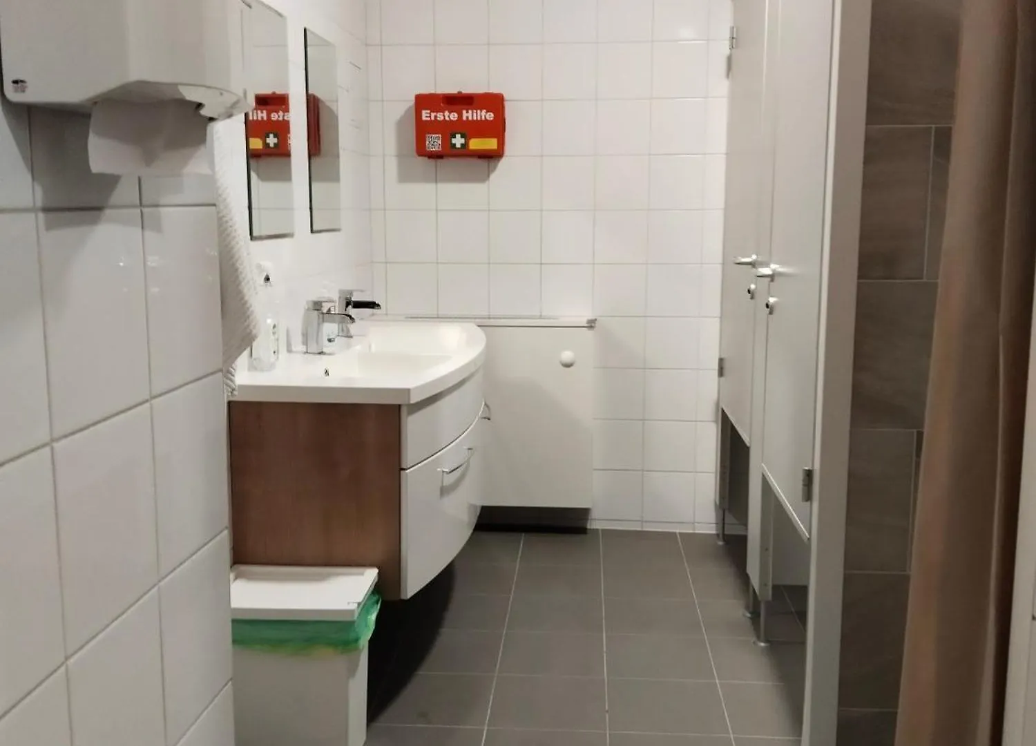 Hostel Favorit-Rooms Direkt Metro-U1 Best Connection To Centralstation And City-Center Vienna