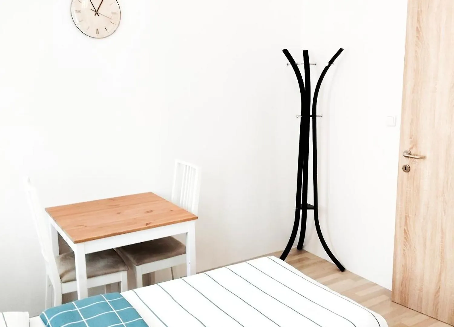 Hostal Favorit-Rooms Direkt Metro-U1 Best Connection To Centralstation And City-Center Viena Austria